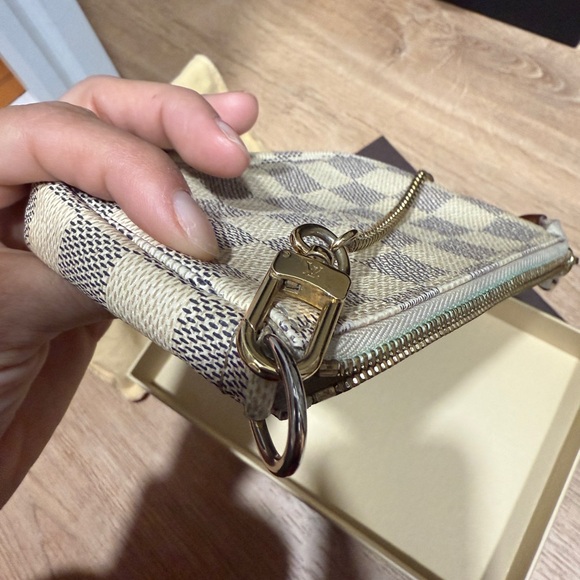 Louis Vuitton Pochette Bag Damier Azur - Picture 3 of 9